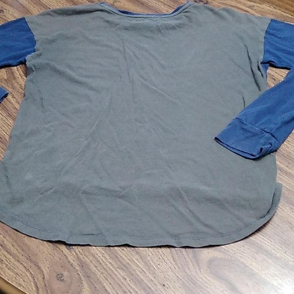 💙 Gap Girls Size XL (12) Long Sleeve Hi-Low Top with Sequin Pocket - Picture 5 of 5